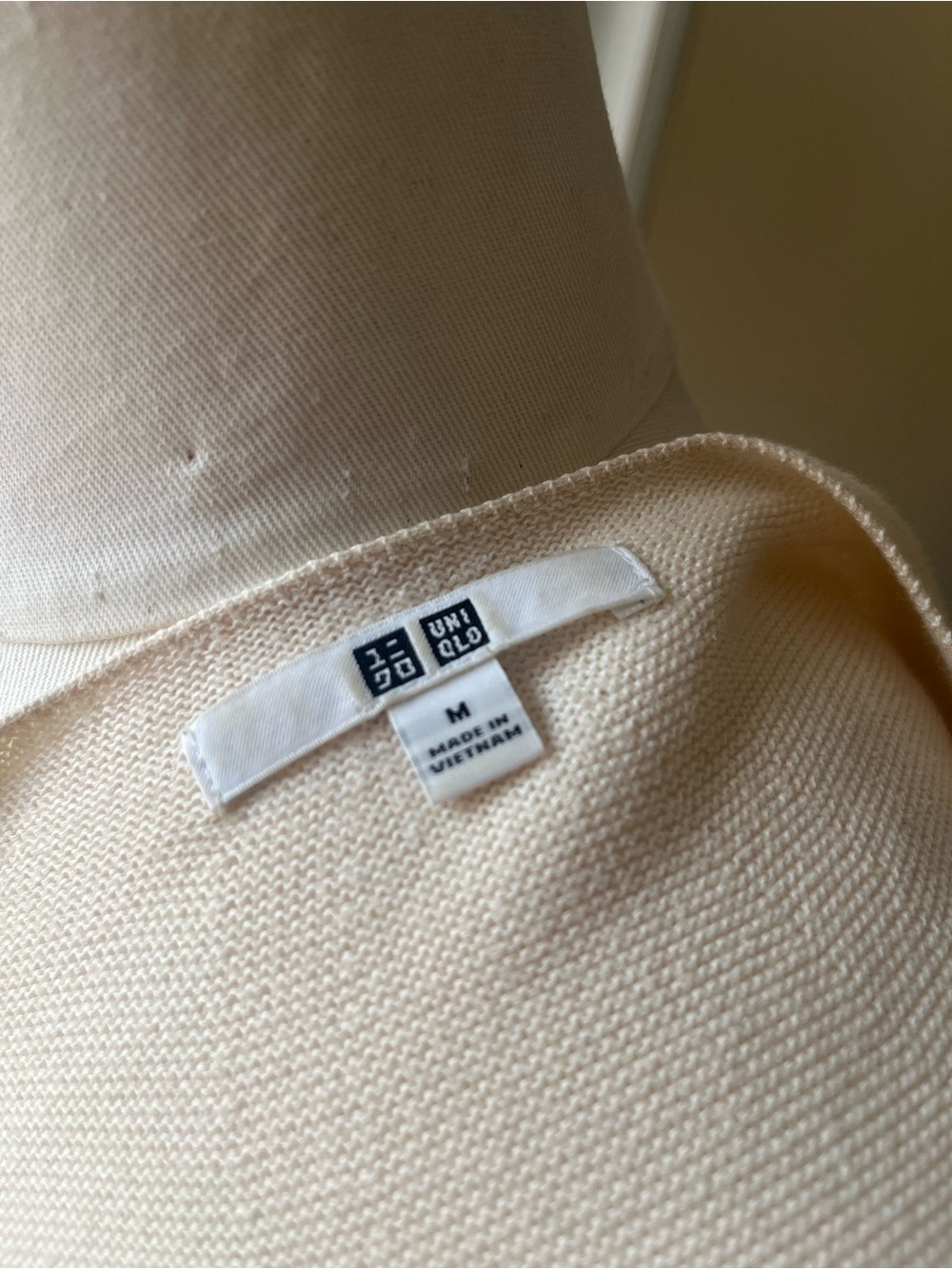 Uniqlo 100% cotton 3D Knit Dolman Long-Sleeve Sweater in natural - Picture 5 of 5